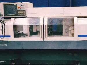 शीर्षक: CNC ग्राइंडिंग मशीन – Studer S33