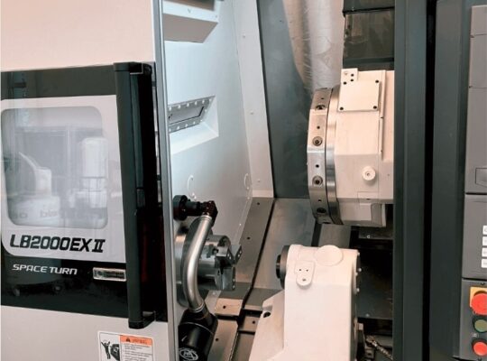 Satılık: 3 Eksen CNC Torna Okuma SpaceTurn LB‑2000EXII – Hassasiyet ve Performans